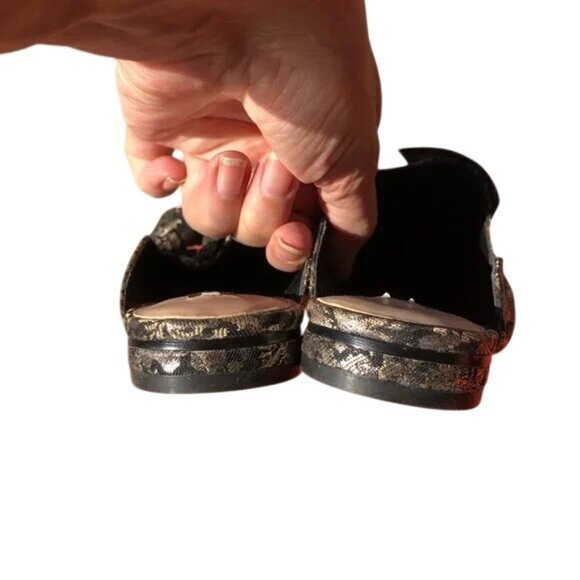 DKNY Gold & Black Brocade Pointed-Toe Mule Flats With Bow Size 6 - Picture 3 of 5